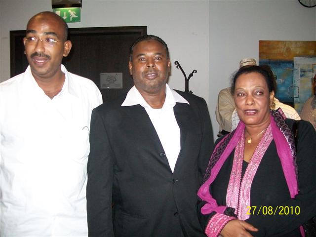 100_1332sudanSmallsudan.JPG Hosting at Sudaneseonline.com