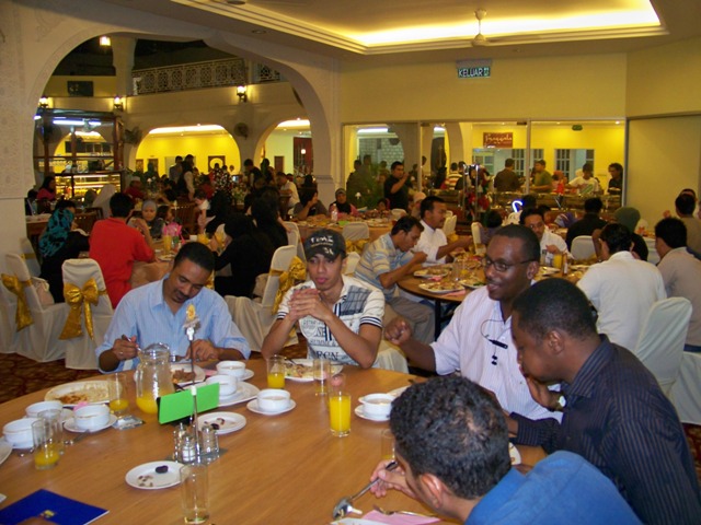 100_4706.JPG Hosting at Sudaneseonline.com