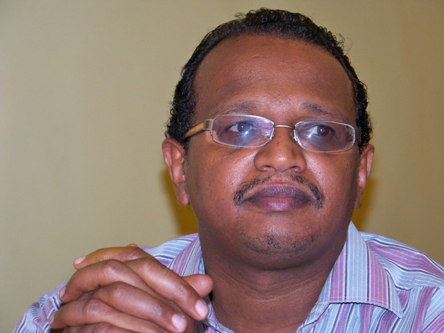 100_4790.JPG Hosting at Sudaneseonline.com