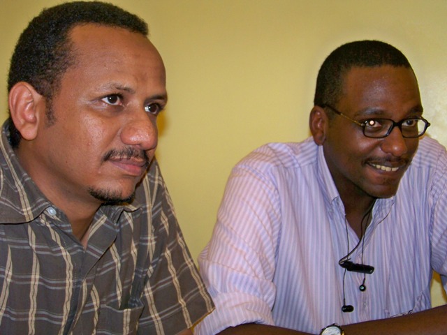 100_4797.JPG Hosting at Sudaneseonline.com
