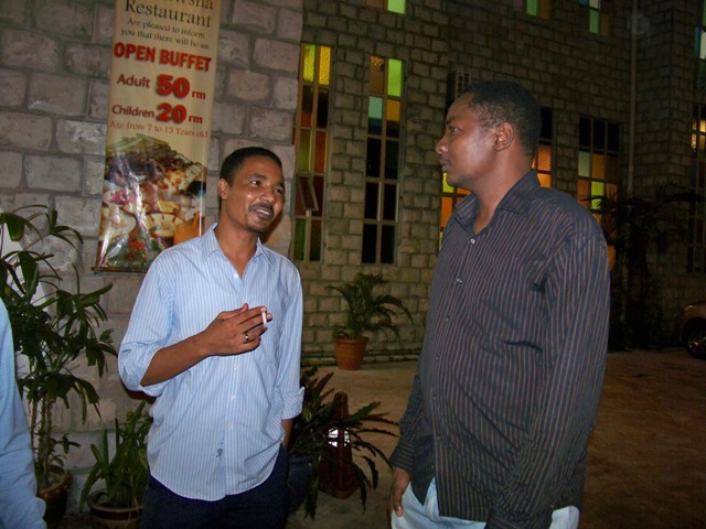 100_4894.JPG Hosting at Sudaneseonline.com