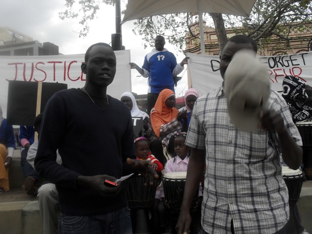 darfourrallysudan126sudan.JPG Hosting at Sudaneseonline.com