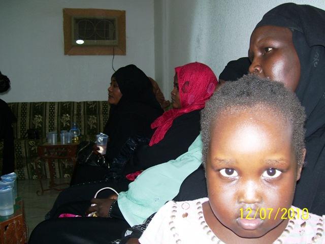 sideofwomenattence1.JPG Hosting at Sudaneseonline.com