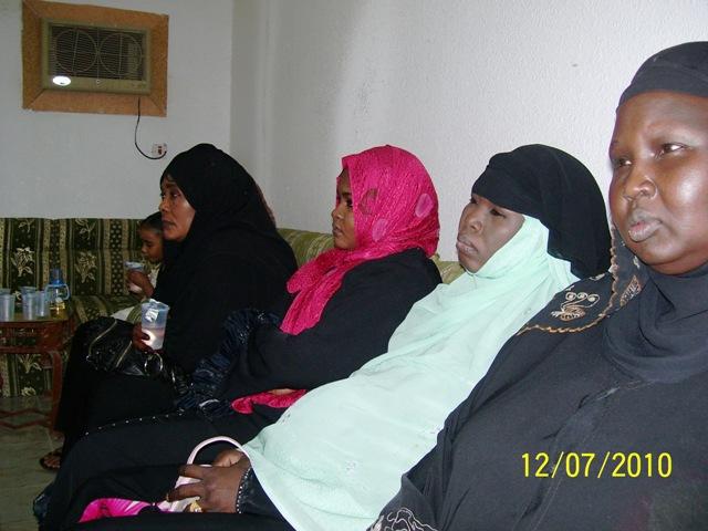 sideofwomenattence2.JPG Hosting at Sudaneseonline.com