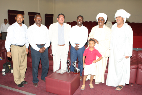 0Y8F8381.JPG Hosting at Sudaneseonline.com