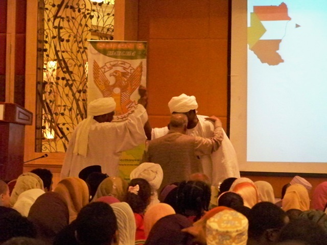 100_2993.JPG Hosting at Sudaneseonline.com