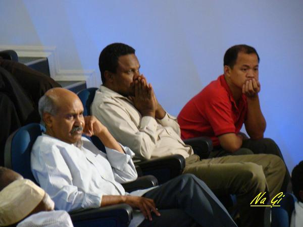 omerosharisudan9sudan.JPG Hosting at Sudaneseonline.com