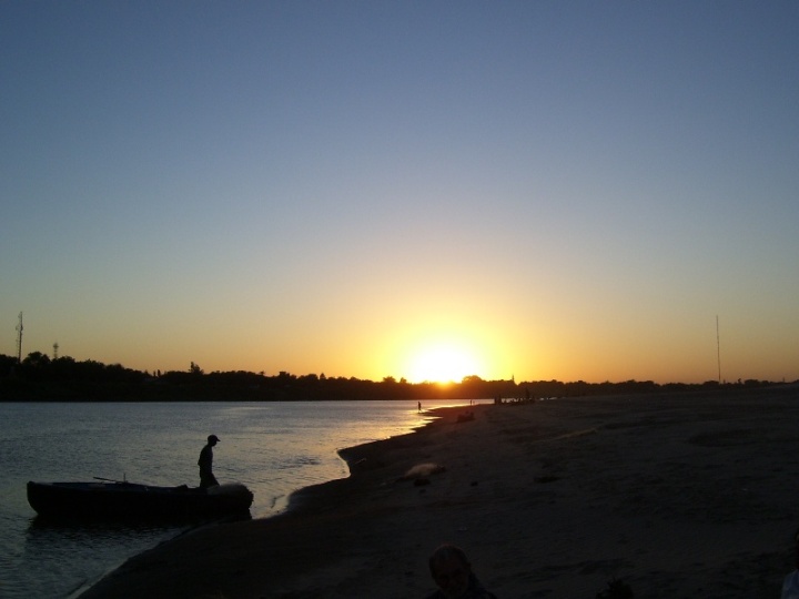 100_0821.JPG Hosting at Sudaneseonline.com