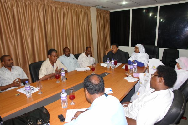 DSC00020.JPG Hosting at Sudaneseonline.com