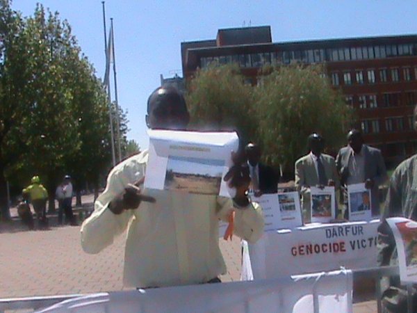 DSC00027.JPG Hosting at Sudaneseonline.com