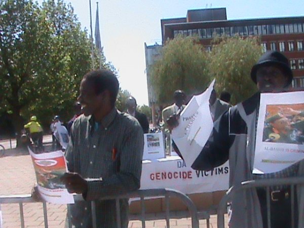 DSC00028.JPG Hosting at Sudaneseonline.com