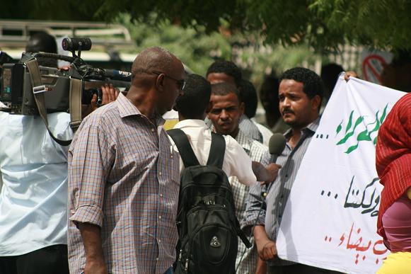 Picture098.JPG Hosting at Sudaneseonline.com