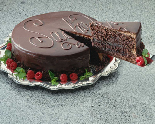 choclate_cake.JPG Hosting at Sudaneseonline.com