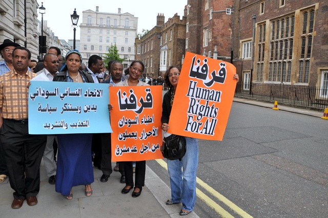 embacy-doctors.119-6-10041.JPG Hosting at Sudaneseonline.com