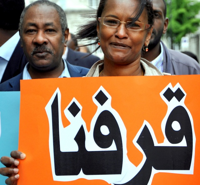 embacy-doctors.119-6-10042.JPG Hosting at Sudaneseonline.com