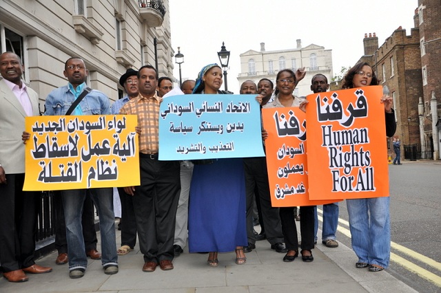 embacy-doctors.119-6-10048.JPG Hosting at Sudaneseonline.com