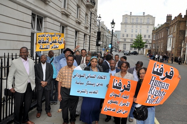 embacy-doctors4.JPG Hosting at Sudaneseonline.com