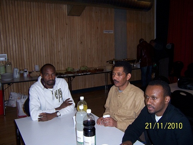 100_2.JPG Hosting at Sudaneseonline.com