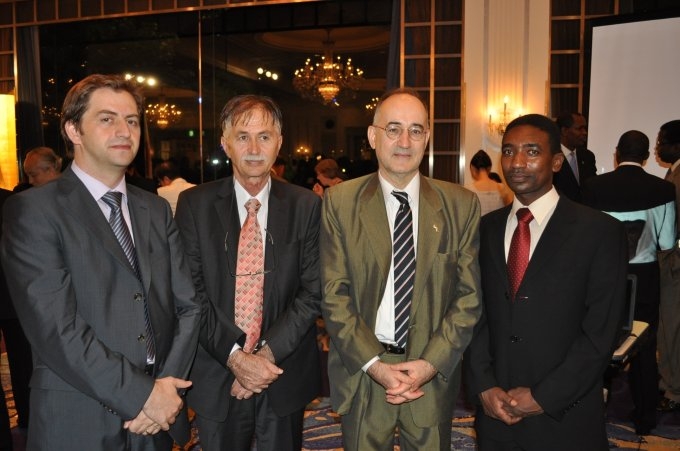 A2323.JPG Hosting at Sudaneseonline.com