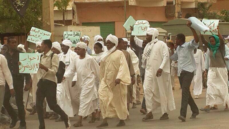 10371417_4274681843135_462199432829276656_n.jpg Hosting at Sudaneseonline.com