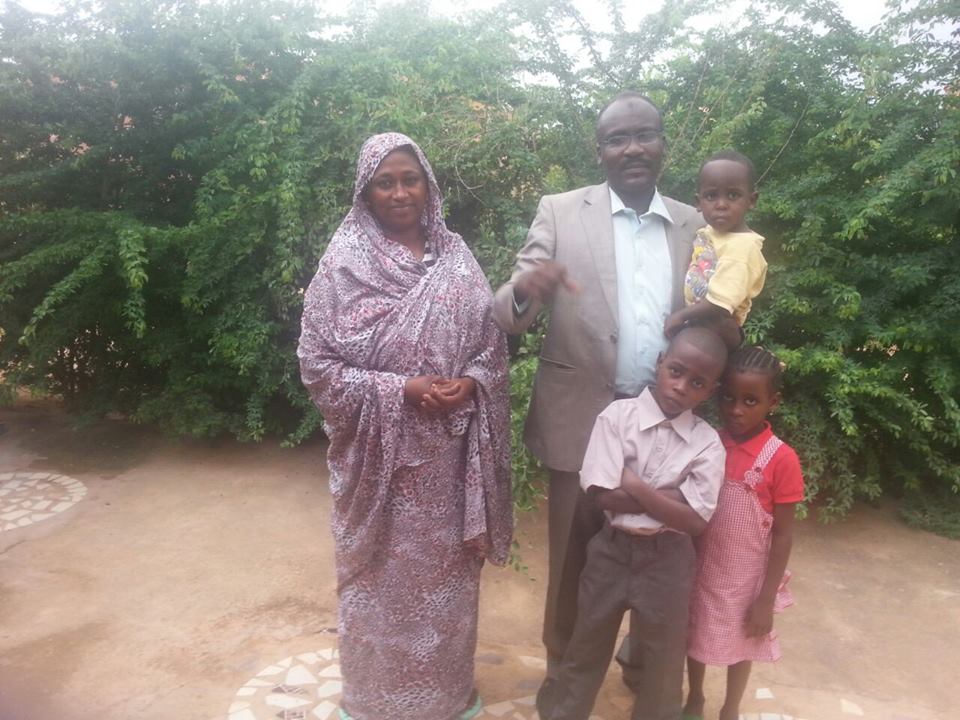 10639541_894407237253440_5950050841627218199_n.jpg Hosting at Sudaneseonline.com